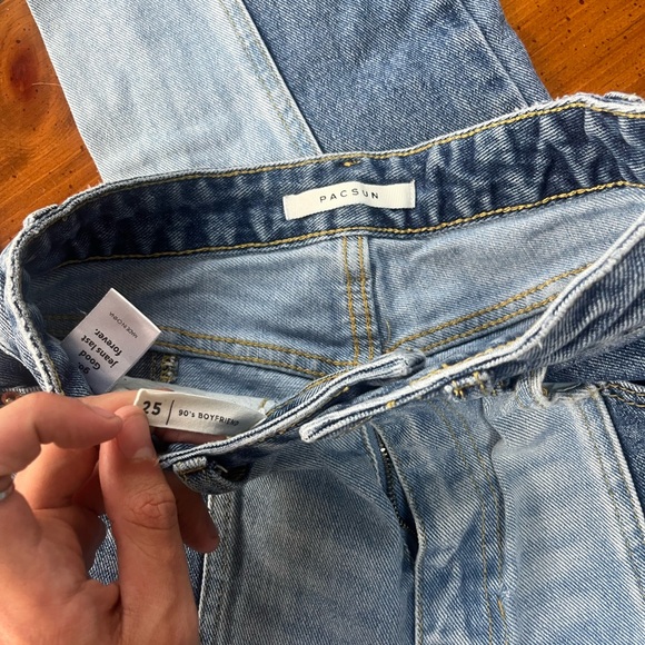 PacSun Two Tone Blue Denim 90s Boyfriend Jeans. Size 25 - Picture 6 of 10